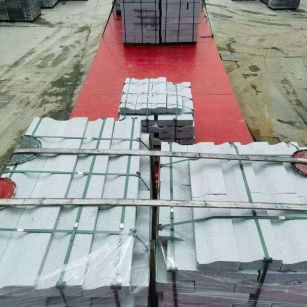 宜春 芝麻白仿形加直形路沿石出货日常