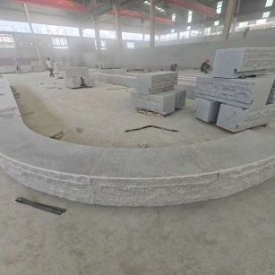 宜春 芝麻白异形坐凳，自然面光面弧形加工