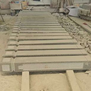 宜春 芝麻白异形加工雕刻-栏杆大柱，方柱