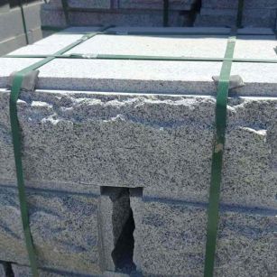 宜春 芝麻白花岗岩自然面成品