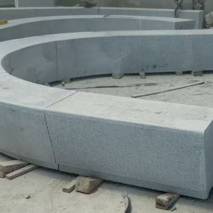 宜春 芝麻白花岗岩光面弧形坐凳