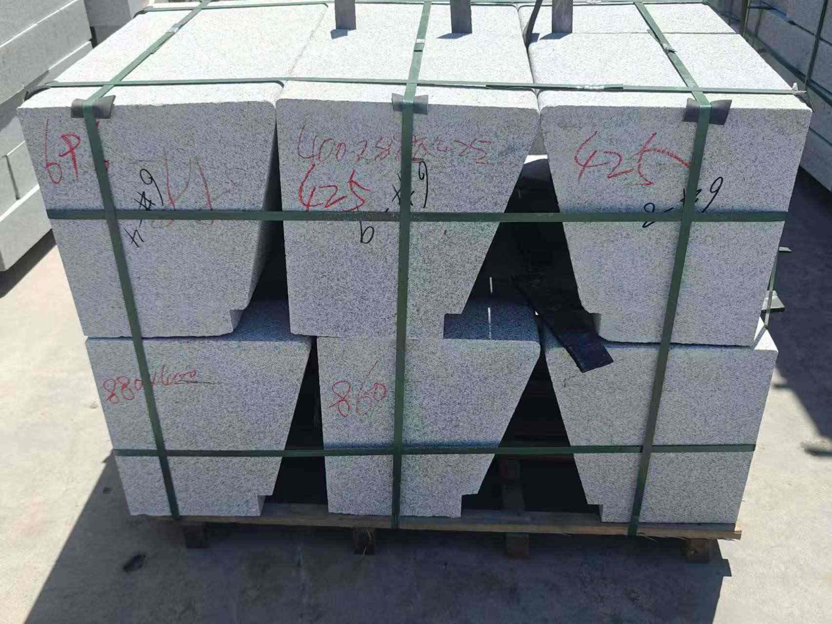 宜春 芝麻白异形坐凳，石凳