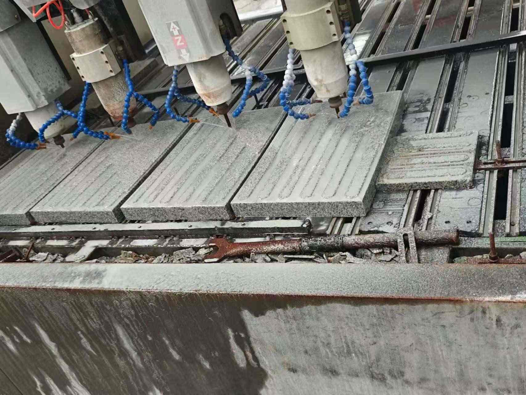 宜春 芝麻白花岗岩荔枝面盲道雕刻