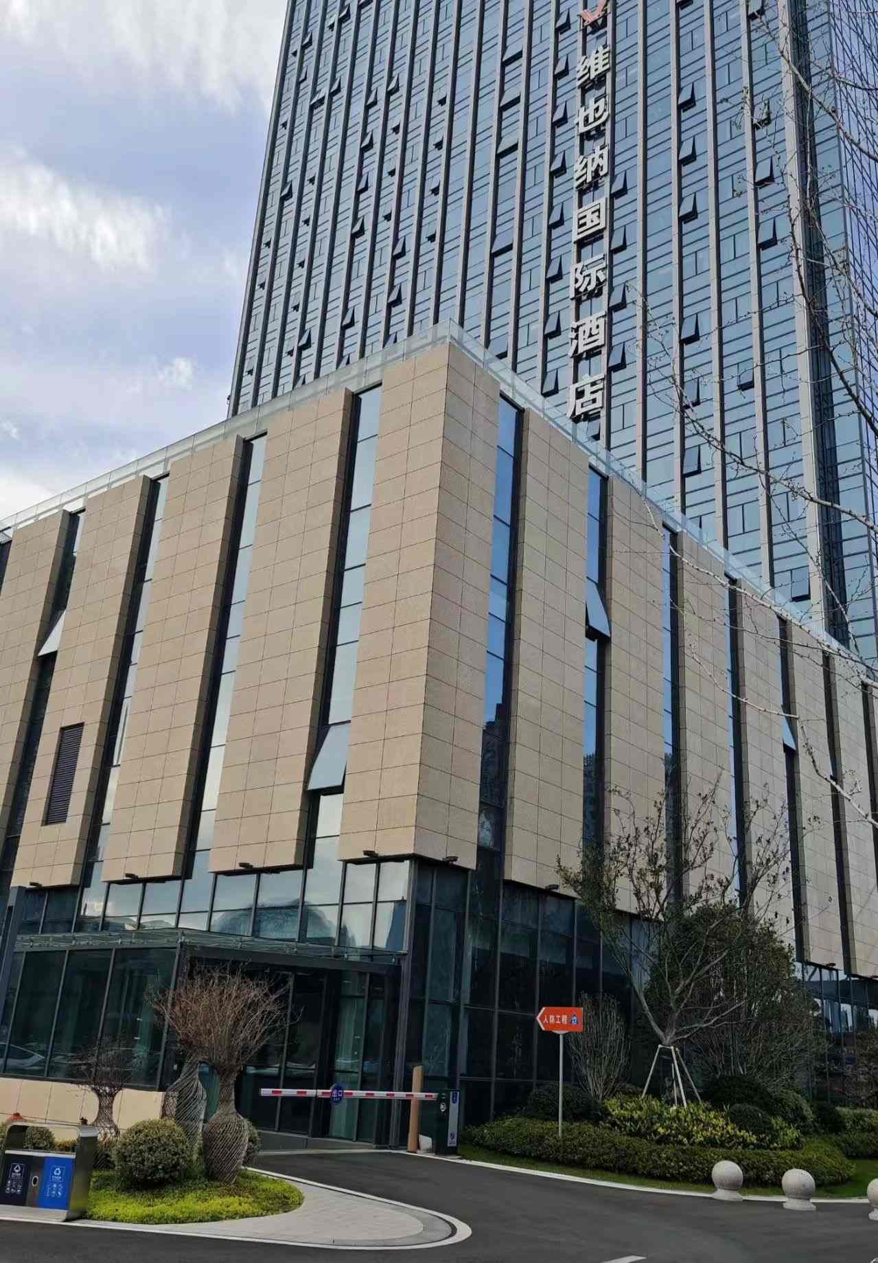 宜春 黄金麻花岗岩外墙干挂