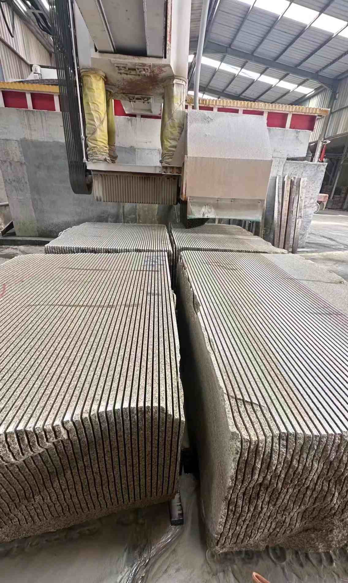 宜春 车间生产日常，黄金麻白麻花岗岩