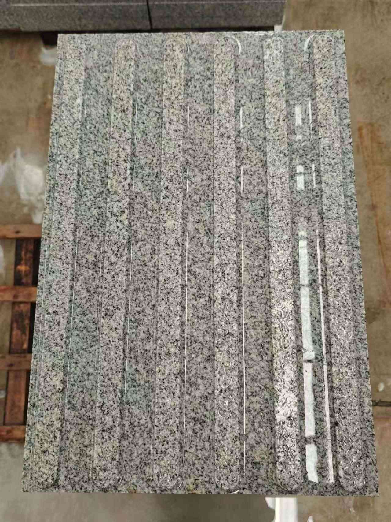 宜春 芝麻白花岗岩荔枝面雕刻盲道，盲条