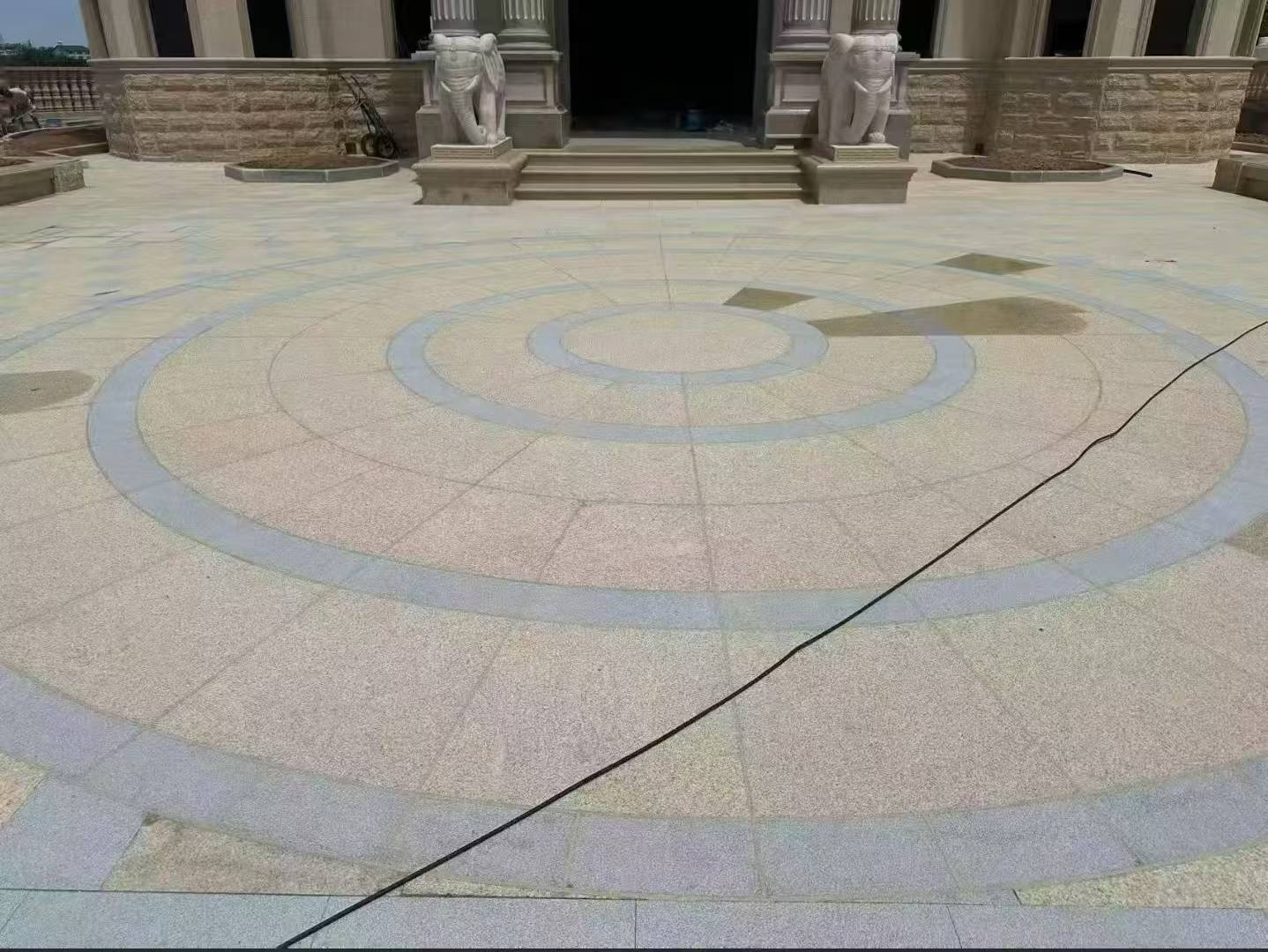 宜春 黄金麻芝麻灰花岗岩石材地铺拼接效果